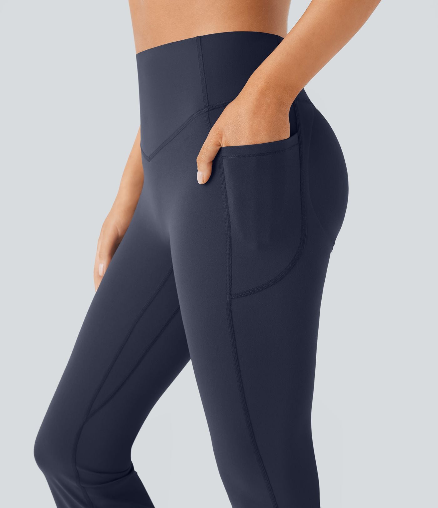 Pantalon de yoga à coupe bootcut gainant galbant taille haute avec effet scrunch et poches Halara UltraSculpt™