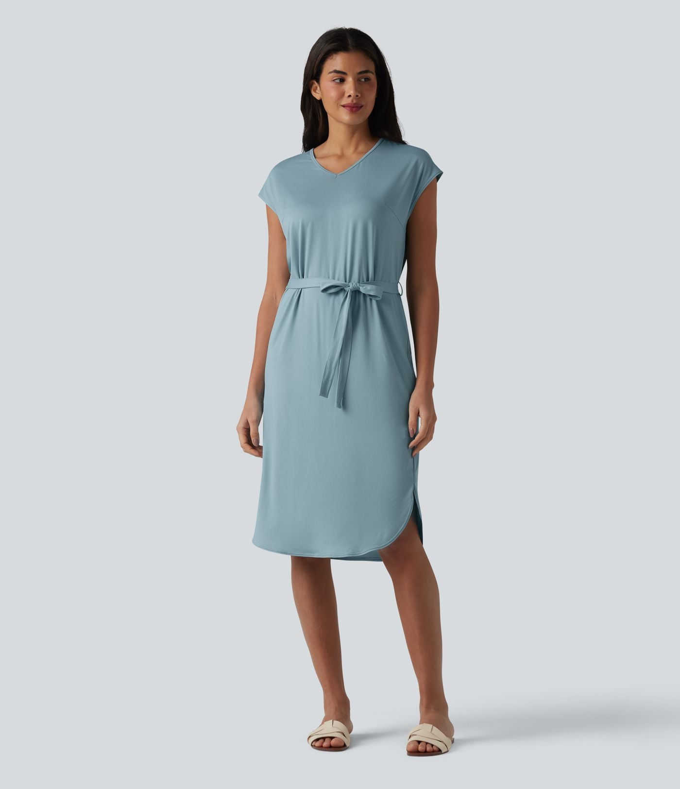 Robe t-shirt casual col V à manches courtes, ceinturée et ourlet arrondi