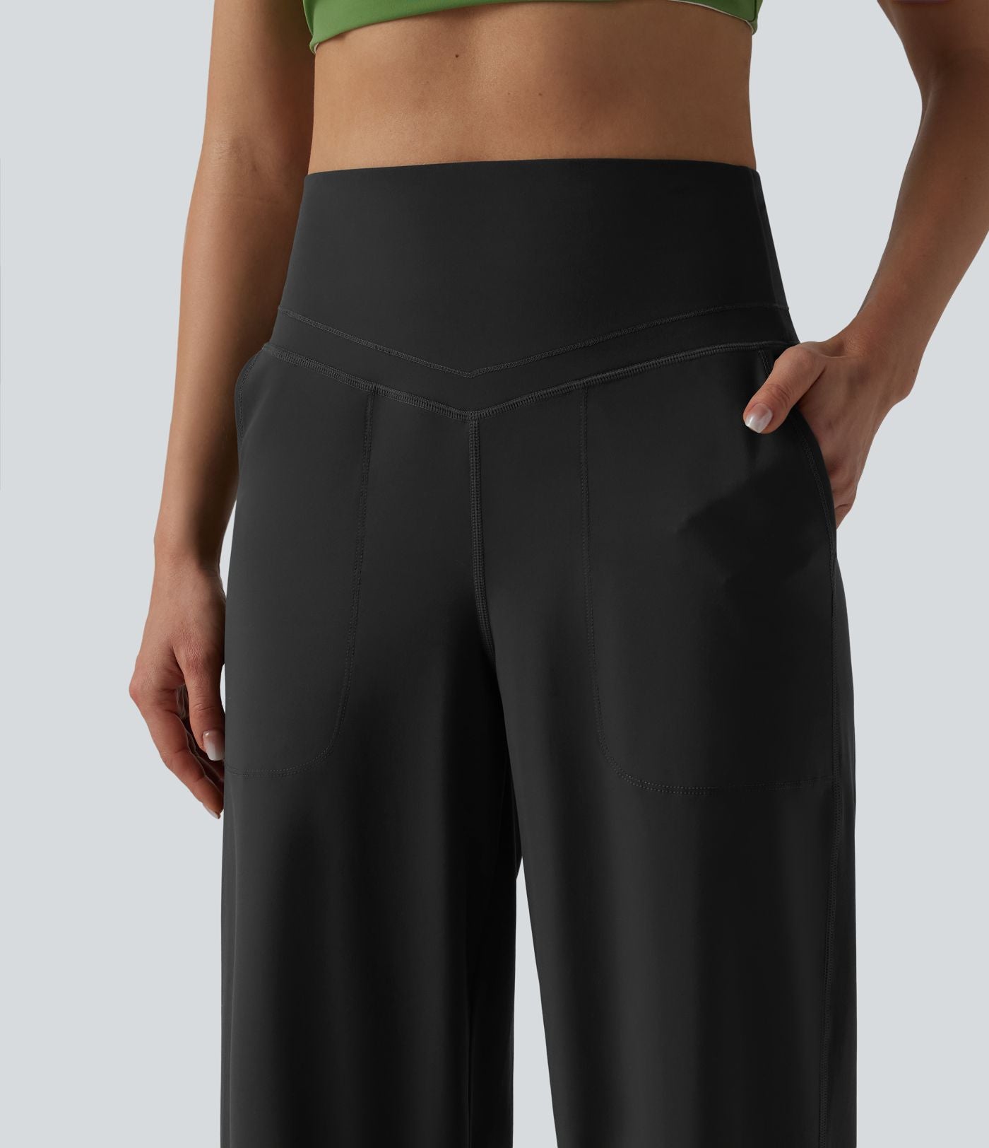 Pantalon de yoga court Halara UltraSculpt™ coupe droite gainant taille haute avec poches