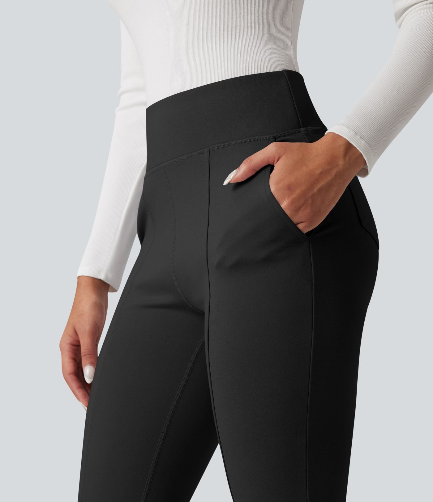 Pantalon tailleur évasé taille haute avec poches