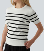 Pull tailleur col rond à manches courtes et rayures