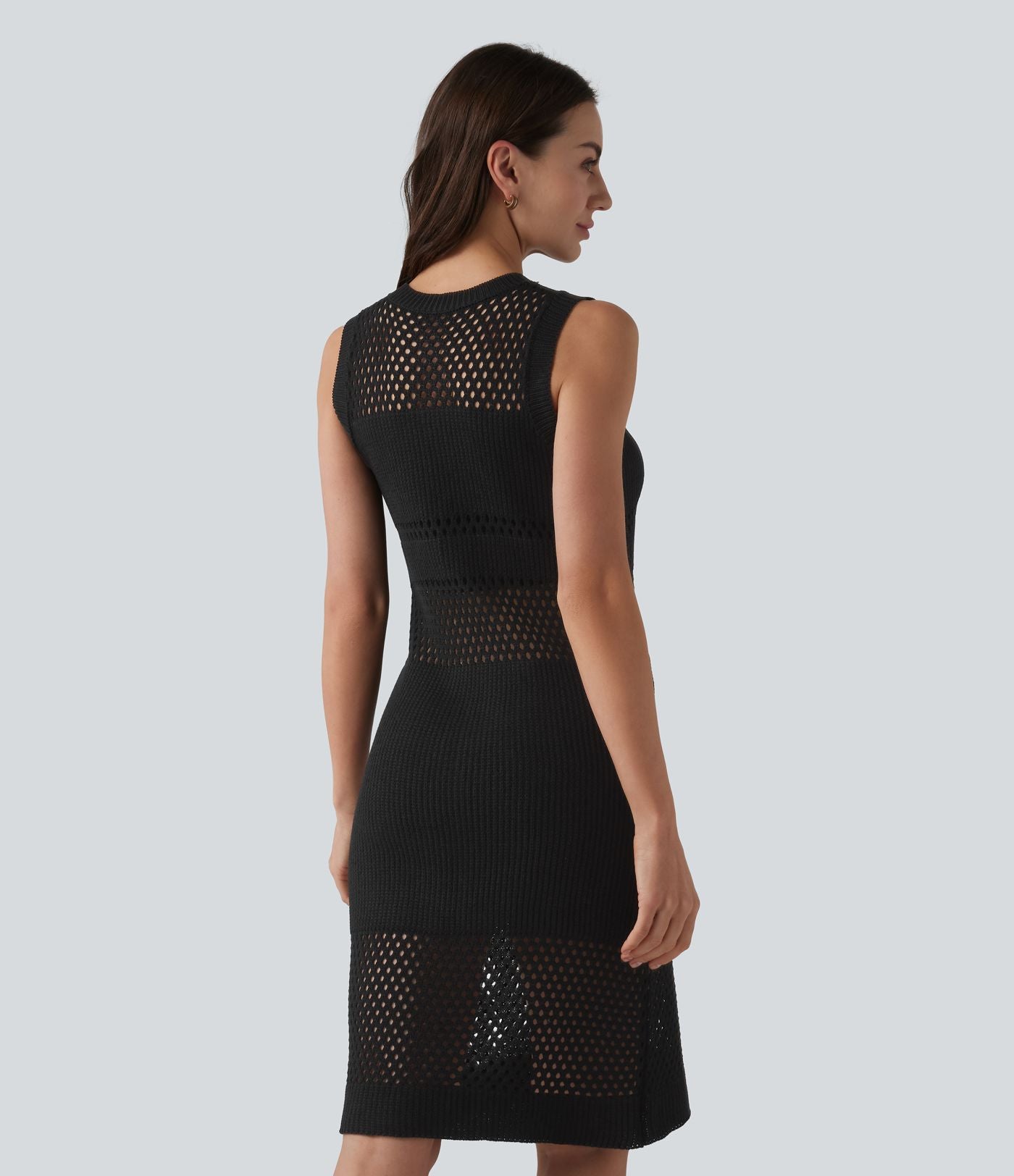 Robe mini sans manches à col rond avec découpes