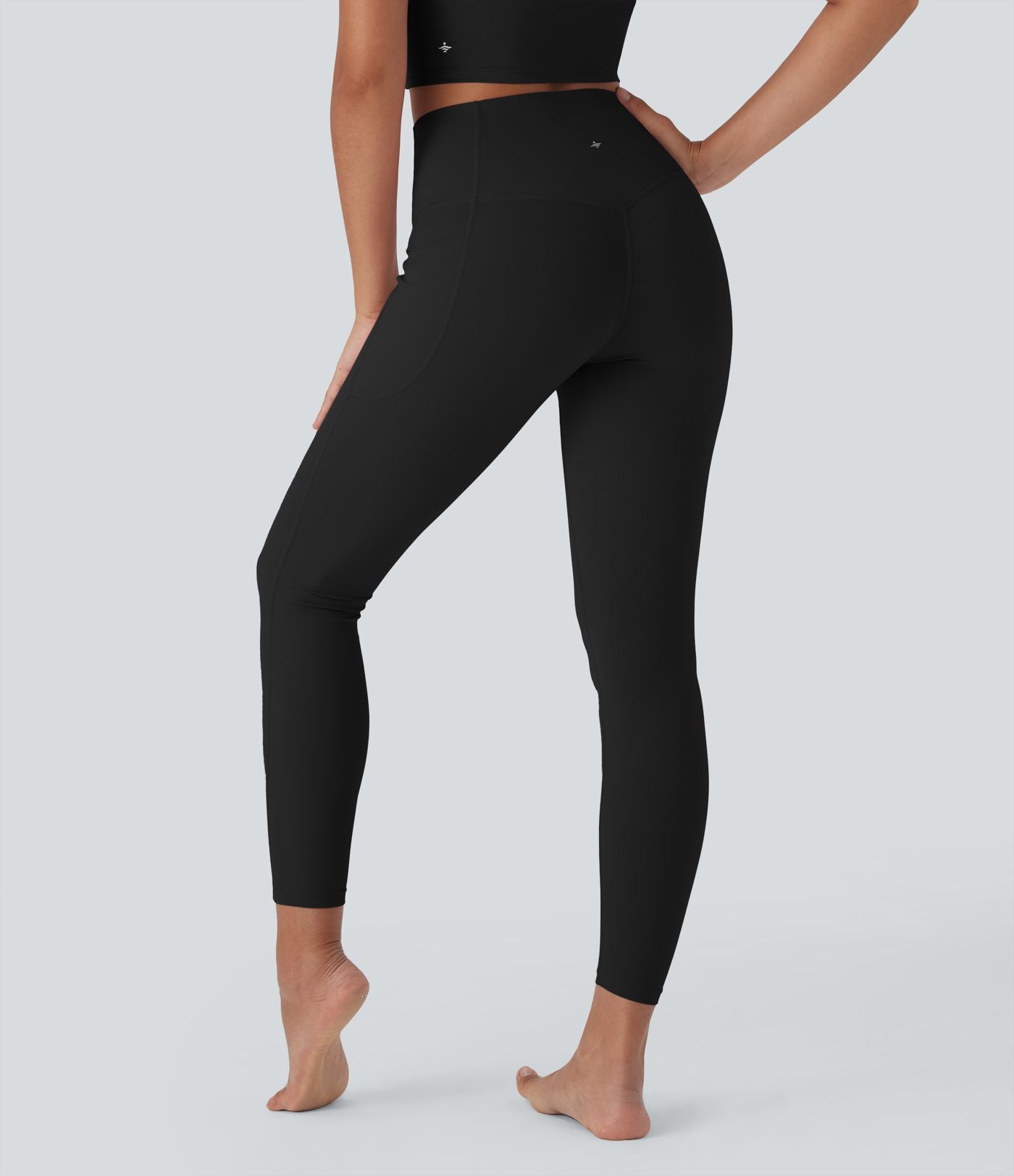 Legging de yoga Halara UltraSculpt™ gainant taille haute effet frais InstantCool et séchage rapide avec poches, protection solaire UPF50+