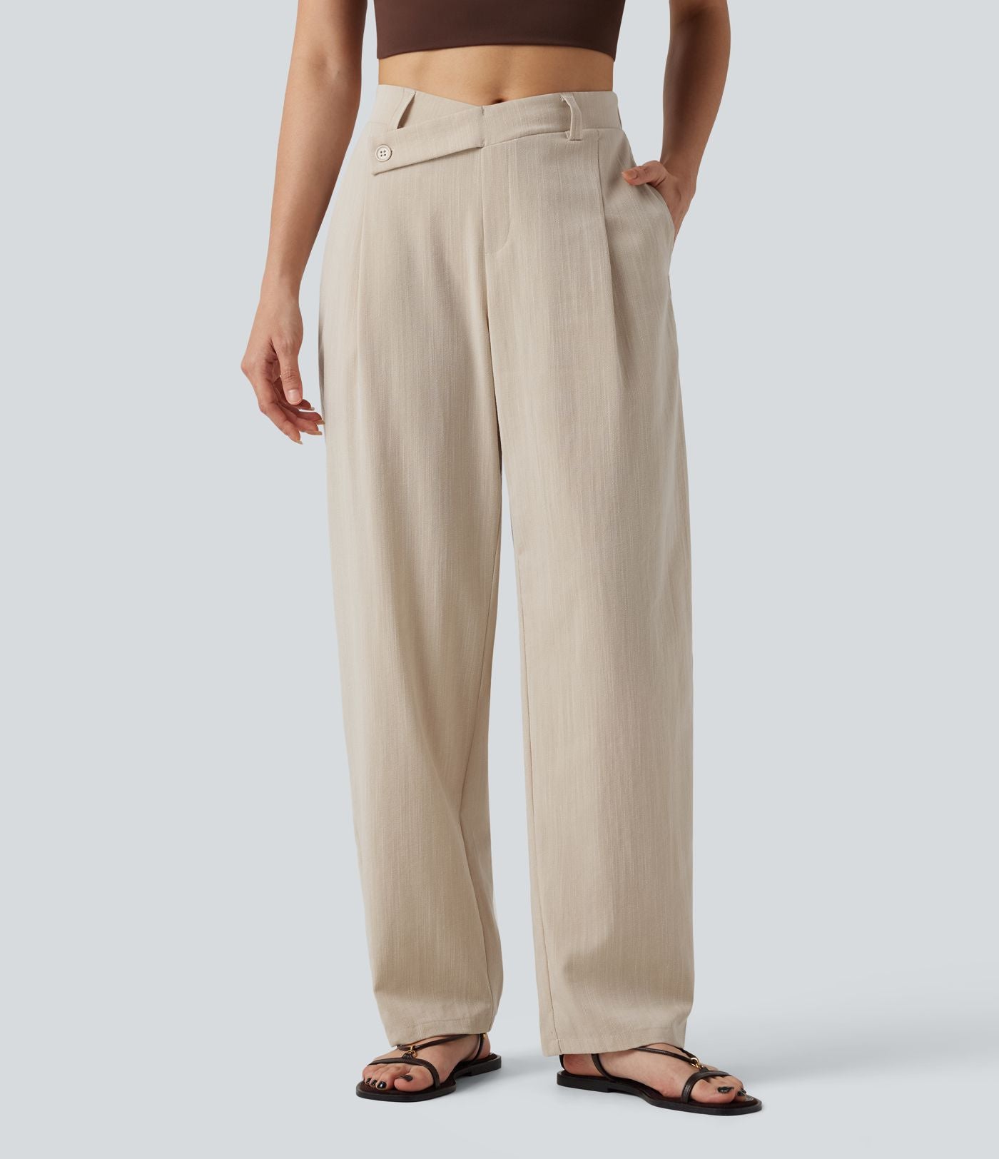 Pantalon tailleur asymétrique effet lin, taille moyenne, coupe ballon, à poches