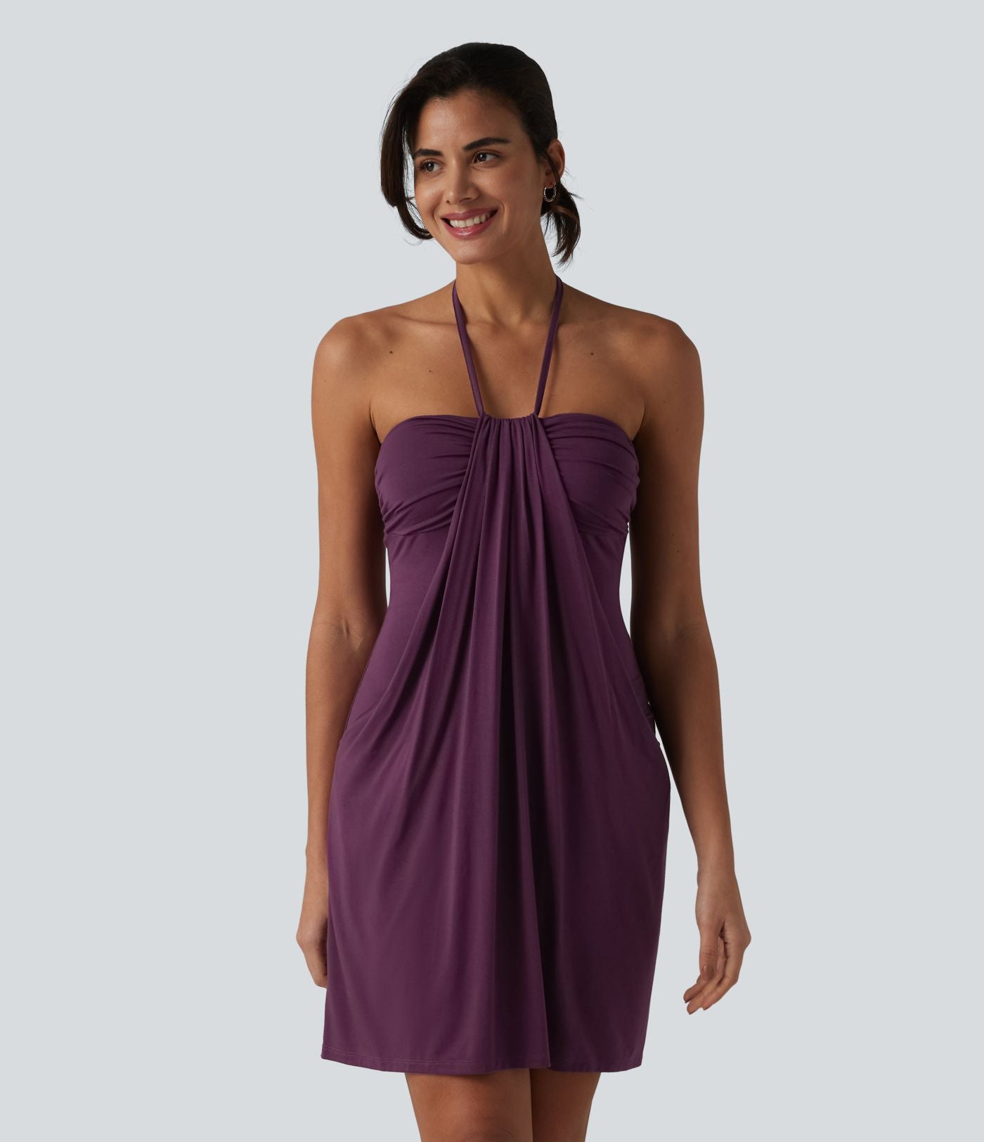Robe resort mini dos nu à col licou avec lien noué dans le dos et poches