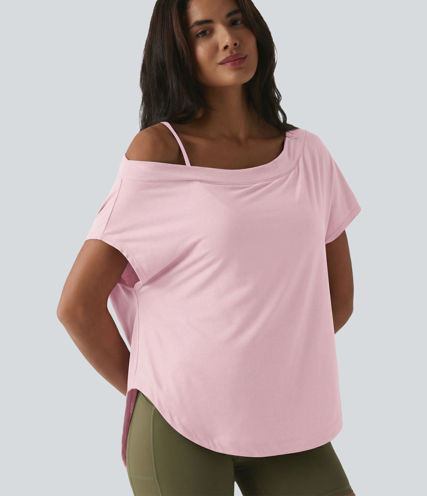 Top de yoga à une épaule, manches courtes, ourlet asymétrique et soutien-gorge intégré à séchage rapide