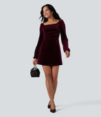 Robe courte velours froncée col carré manches longues