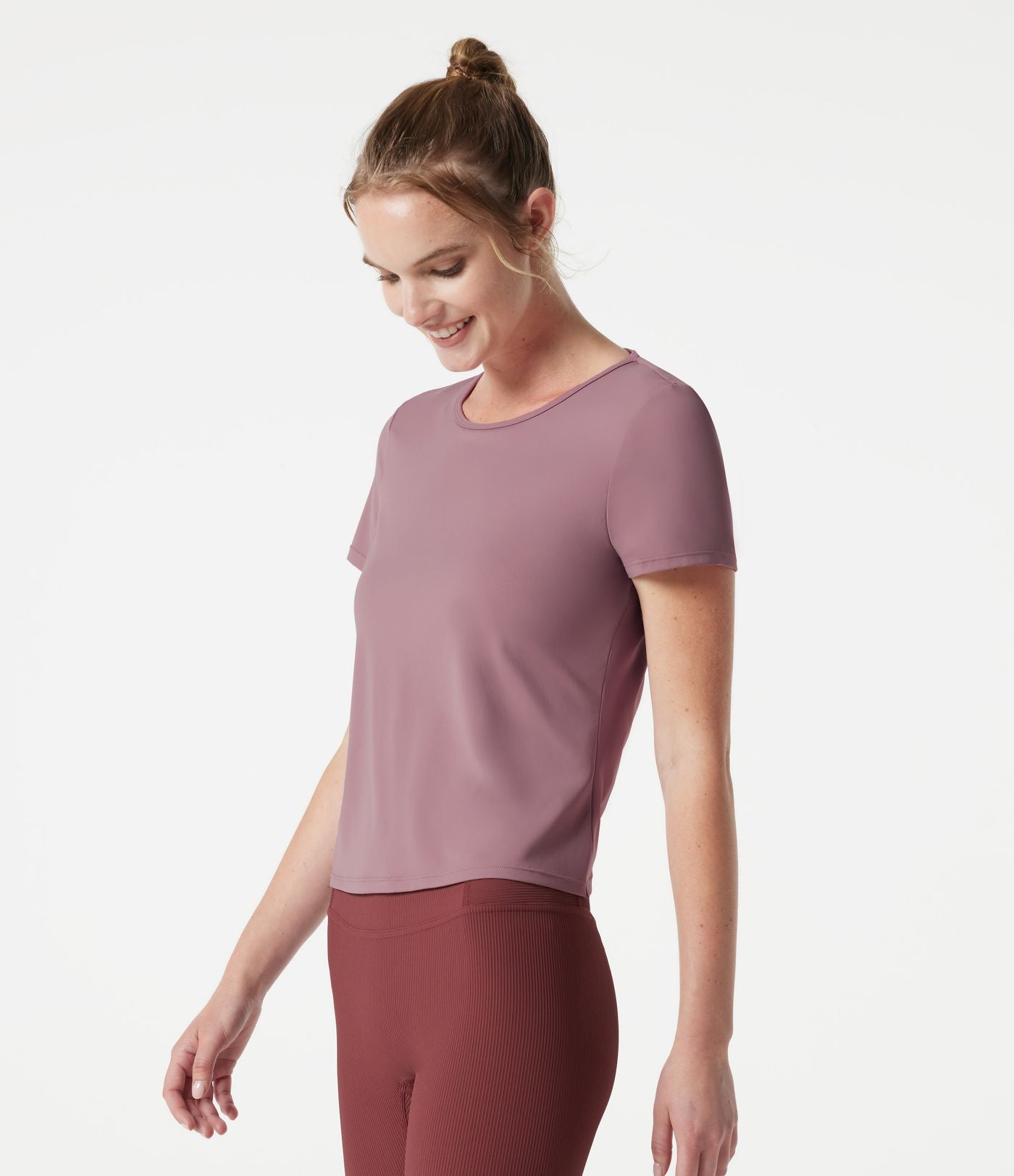 Haut de yoga col rond manches courtes avec brassière intégrée effet frais InstantCool séchage rapide, protection solaire UPF50+