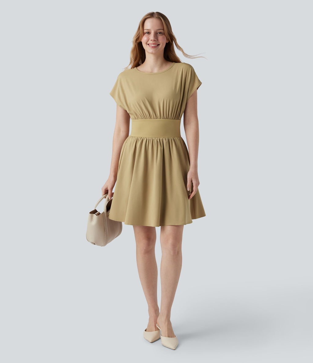 Robe de travail mini Breezeful™ manches chauve-souris courtes fluide séchage rapide avec poches latérales
