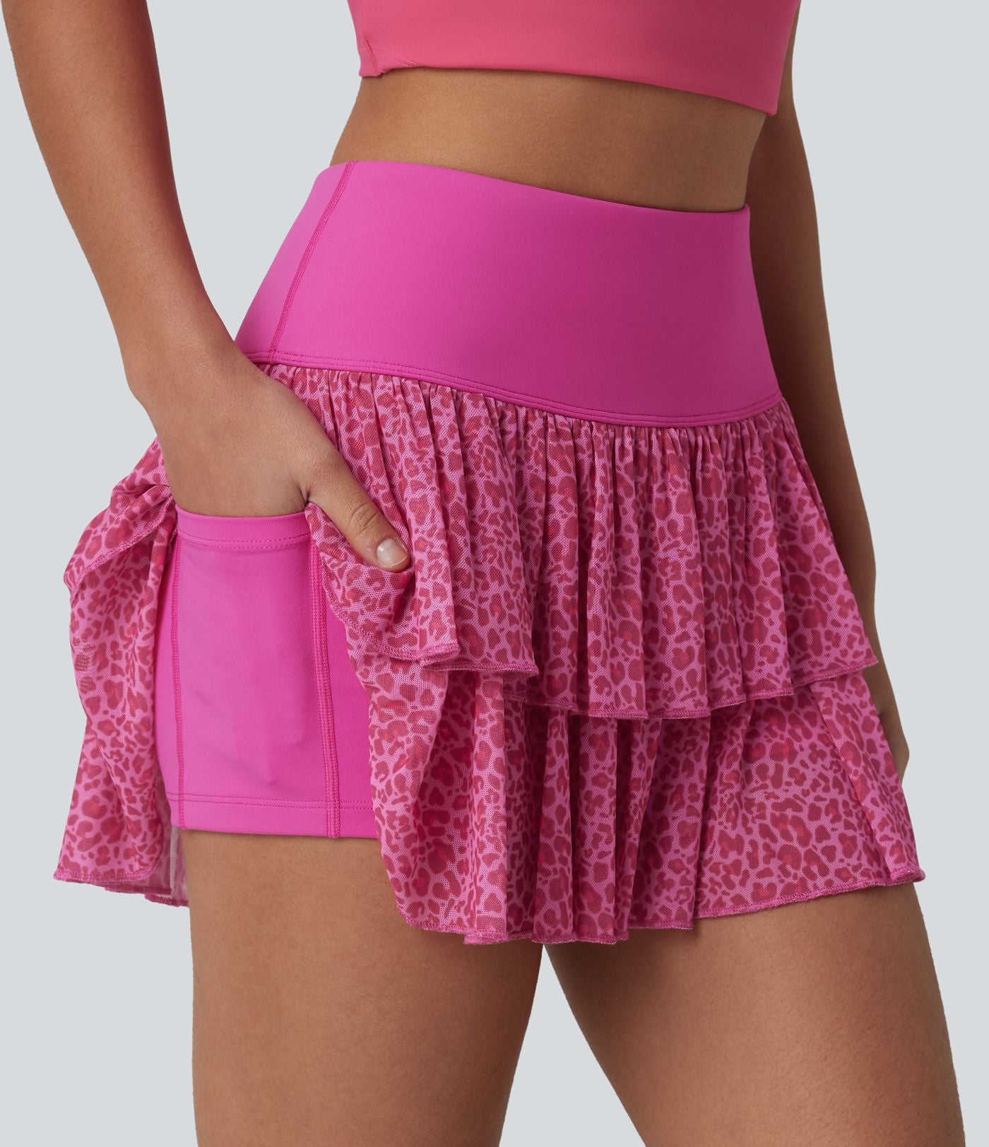 Jupe de sport SoftlyZero™ Airy mini 2-en-1 léopard à volants à effet frais InstantCool et poche, protection solaire UPF50+