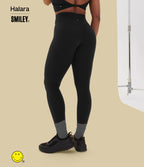 Legging de yoga Halara X Smiley® Halara UltraSculpt™ taille haute croisé avec empiècements en mesh contrastant et boucle décorative