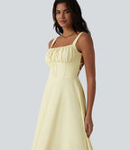Robe fluide midi de villégiature sans manches, encolure carrée, dos nu croisé, fronces et soutien-gorge intégré