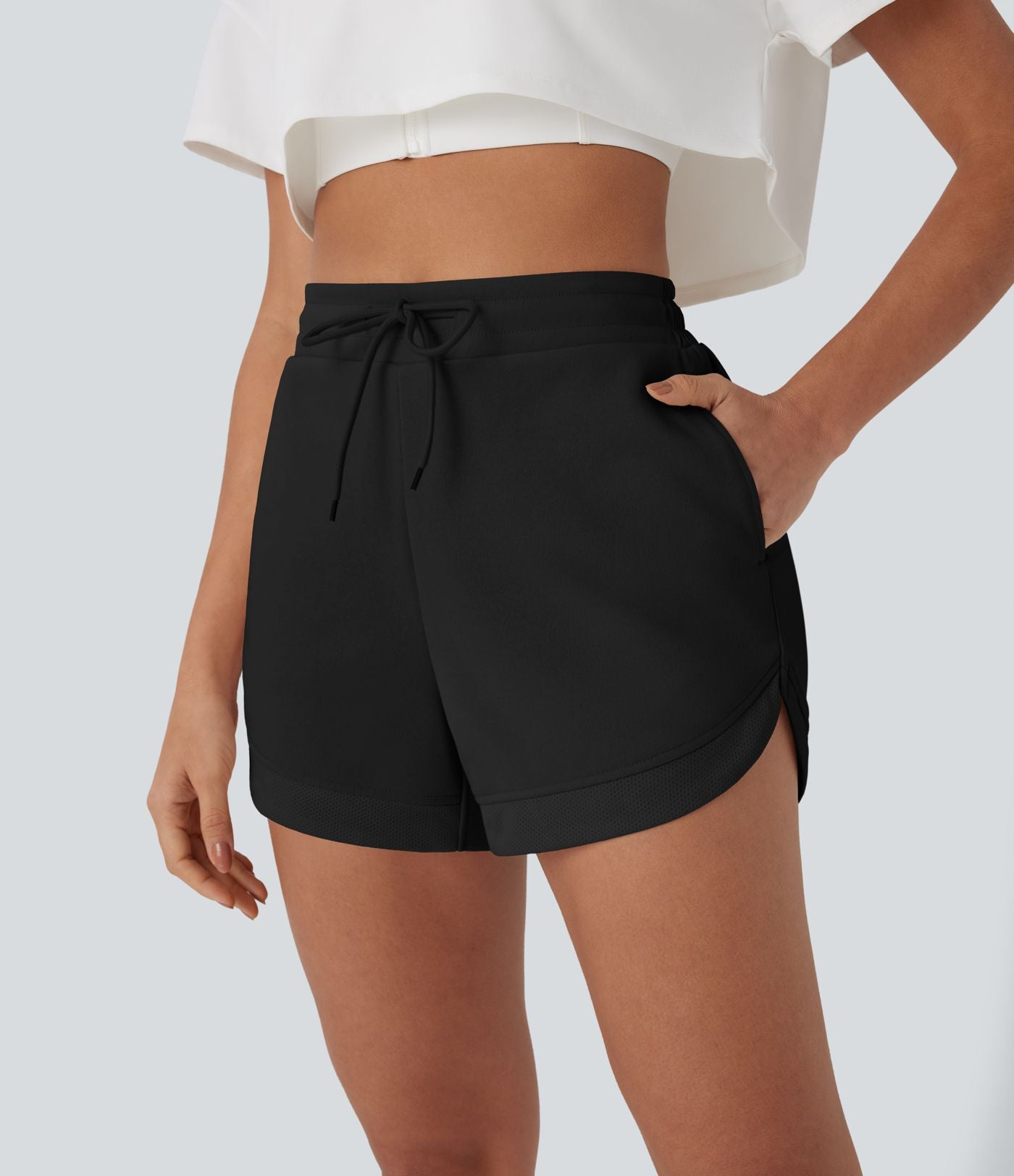 Short de yoga taille haute avec cordon de serrage, filet contrasté, ourlet courbé et poches