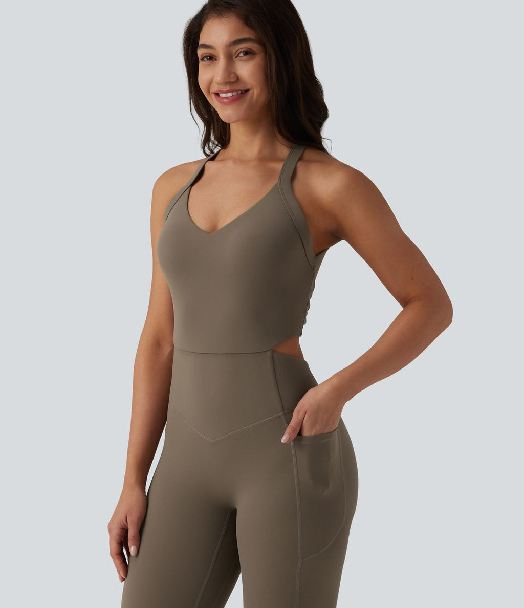 Combinaison de sport Halara UltraSculpt™ dos nu torsadé, effet ventre plat et fessier galbé, coupe bootcut, avec poches — Édition Easy Peasy