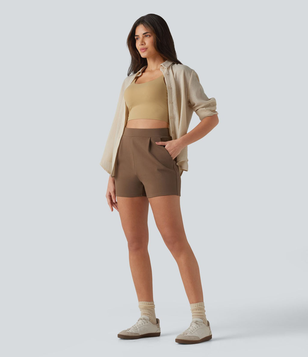 Short tailleur plissé taille haute avec poches
