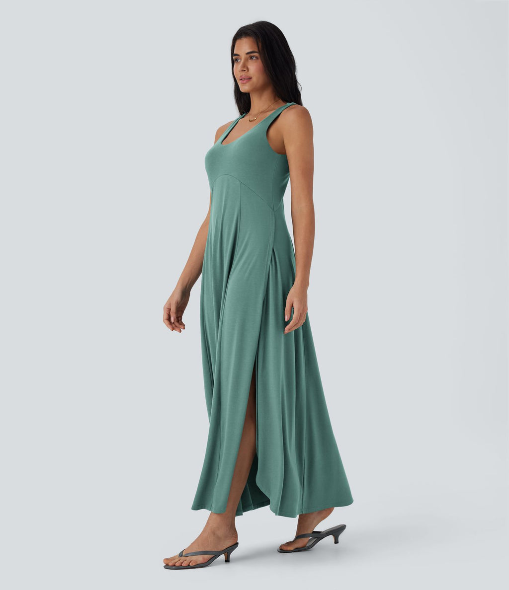 Robe longue à bretelles avec col U, dos nu, fente et coupe fluide