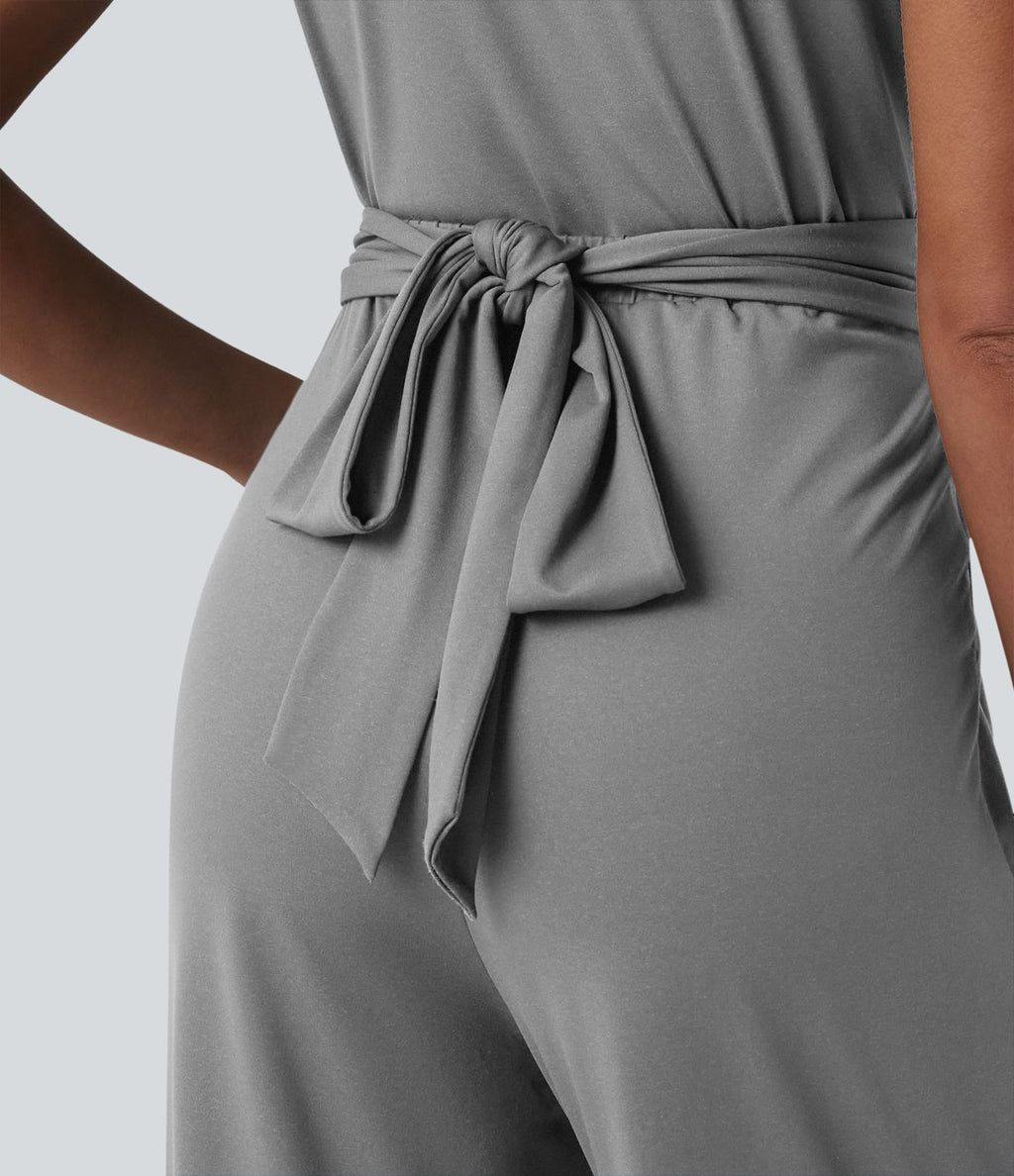 Combinaison tailleur plissée croisée col V à manches courtes avec lien noué et poches — Easy Peasy