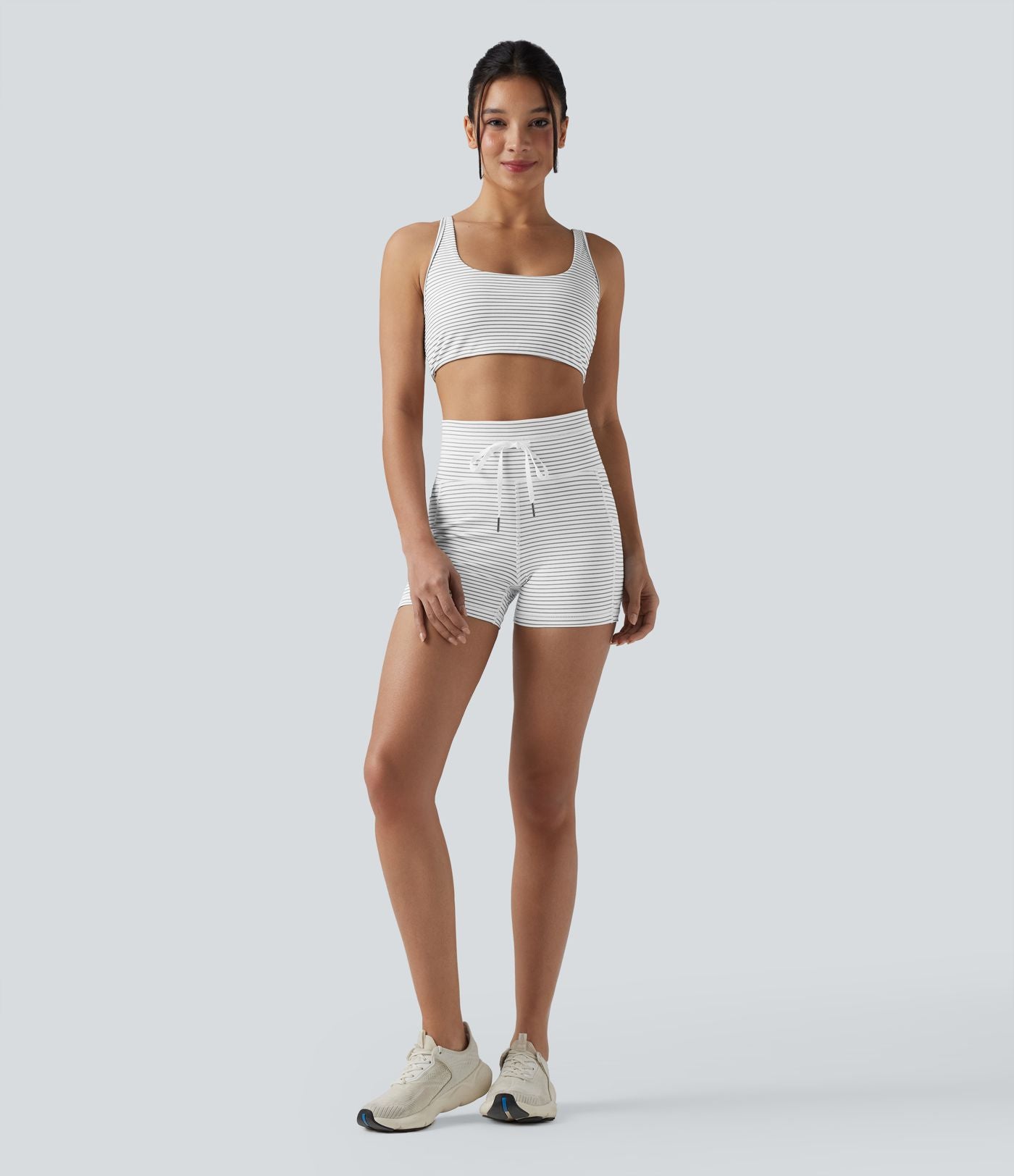 Short cycliste de yoga taille haute à rayures avec cordon de serrage 7,5 cm et poches