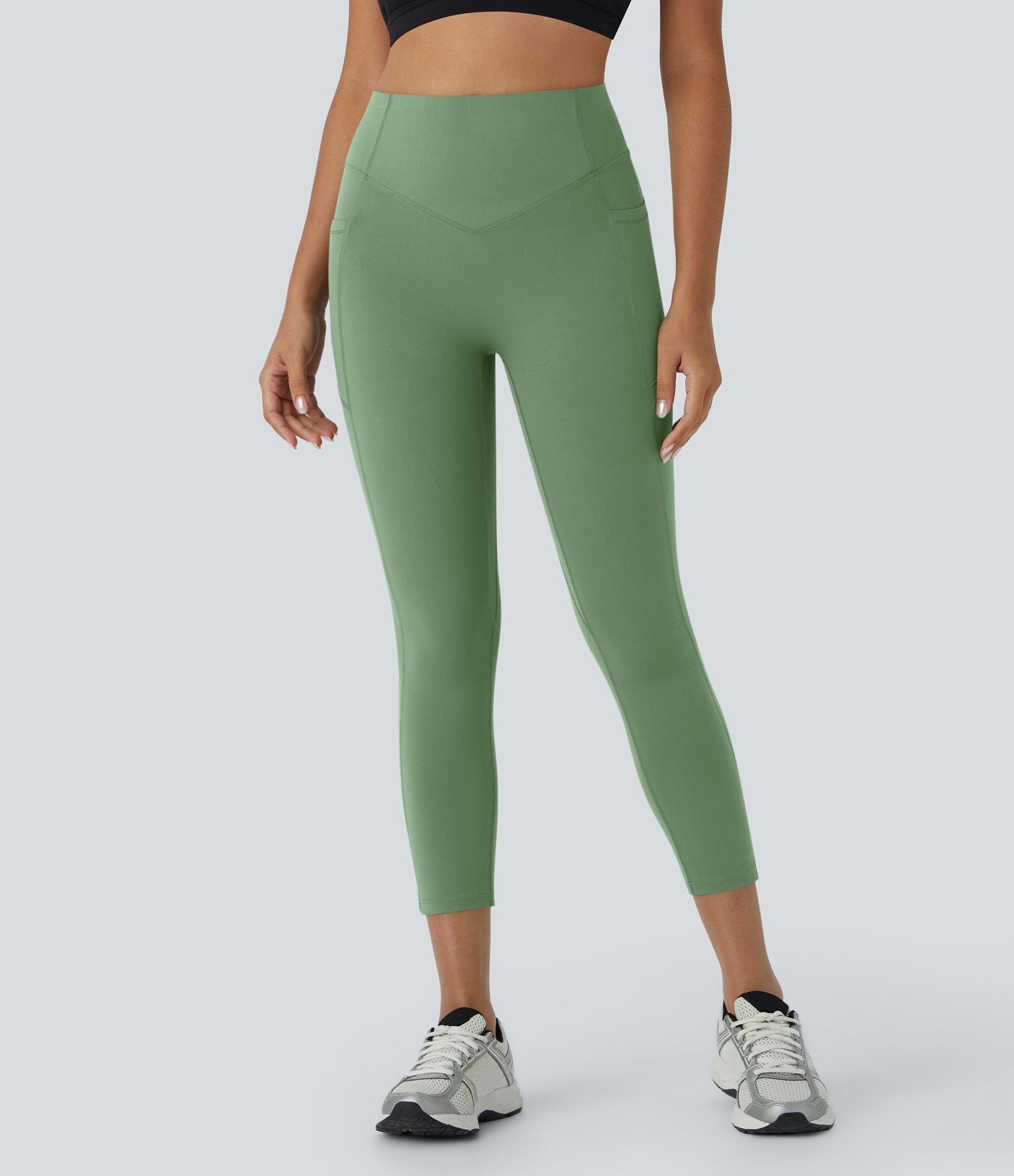Legging corsaire d'entraînement gainant galbant taille haute avec effet scrunch et poches Halara UltraSculpt™