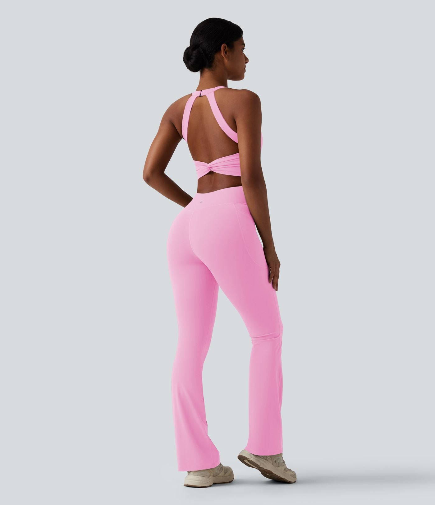 Combinaison bootcut d'entraînement gainante Halara UltraSculpt™ avec poches - Édition Easy Peasy