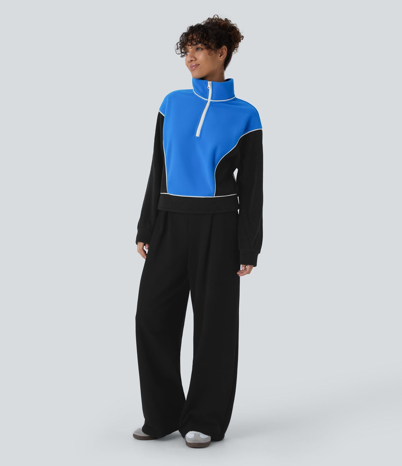 Sweat bicolore en polaire col montant avec demi-zip et manches longues