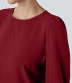 Blouse de travail col bateau avec manches évêque et dos ajouré