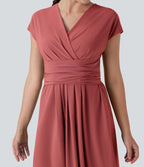 Robe midi Breezeful™ col V manches courtes à liens dans le dos séchage rapide avec poches latérales