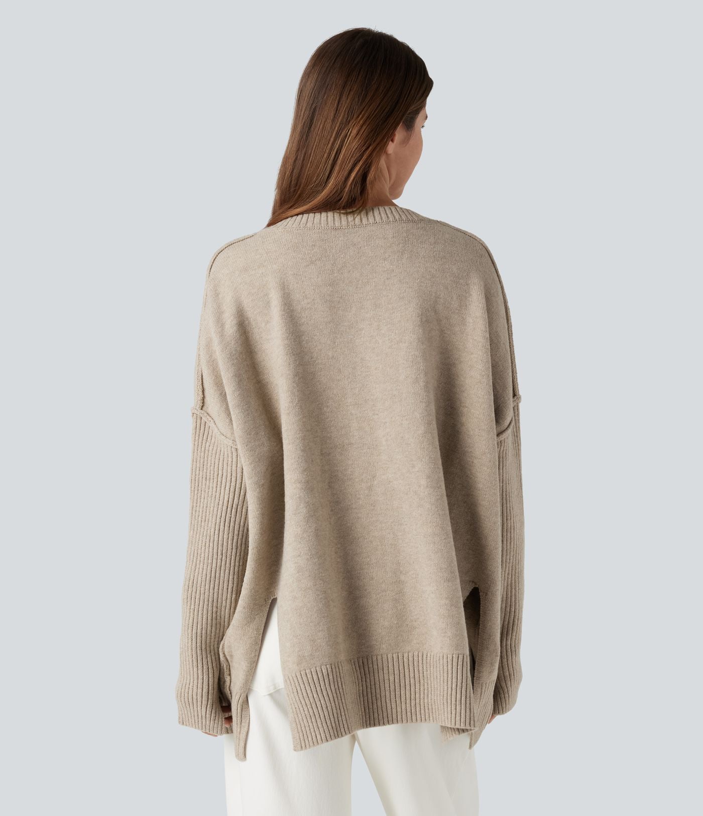 Pull col V manches raglan longues coupe décontractée