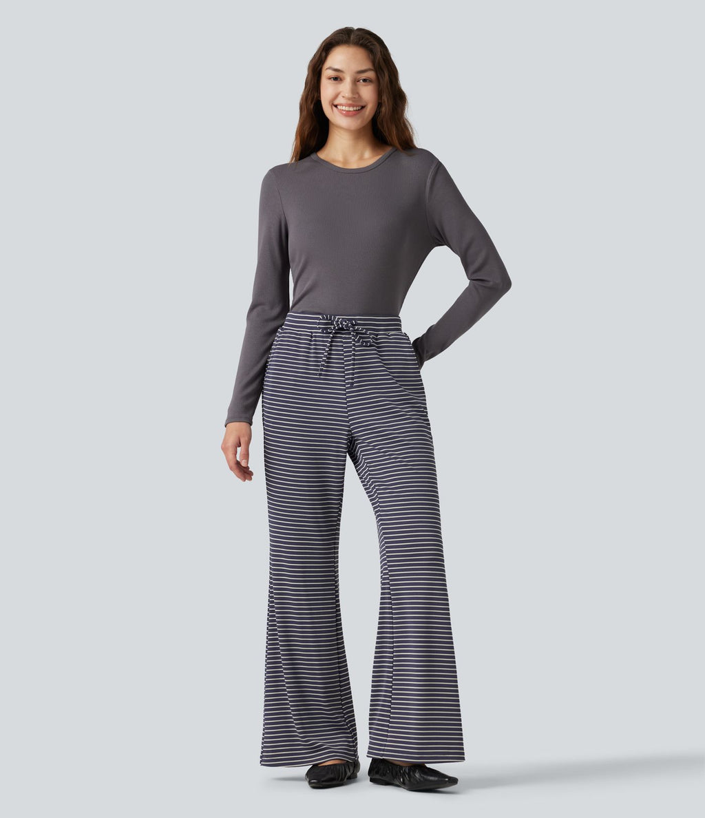Pantalon décontracté à rayures en maille côtelée, taille mi-haute, cordon de serrage et coupe bootcut, avec poches