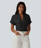Chemise col V manches courtes aspect lin pour le bureau