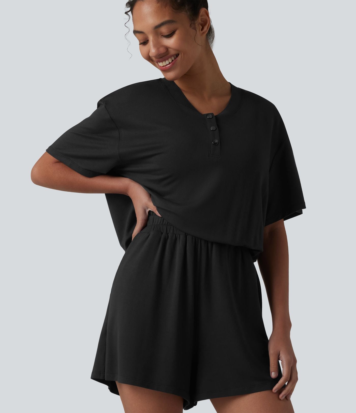 Combinaison-short casual henley à manches courtes avec poches — Easy Peasy