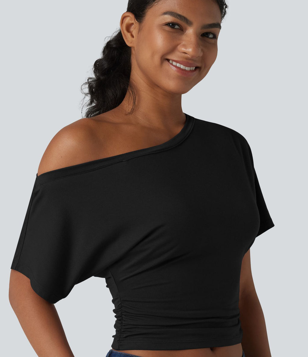 T-shirt casual asymétrique une épaule froncé à manches courtes avec soutien-gorge intégré