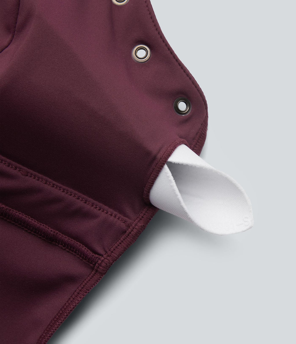 Débardeur court décontracté SoftlyZero™ à bretelles ajustables et œillets, avec brassière intégrée et effet frais InstantCool