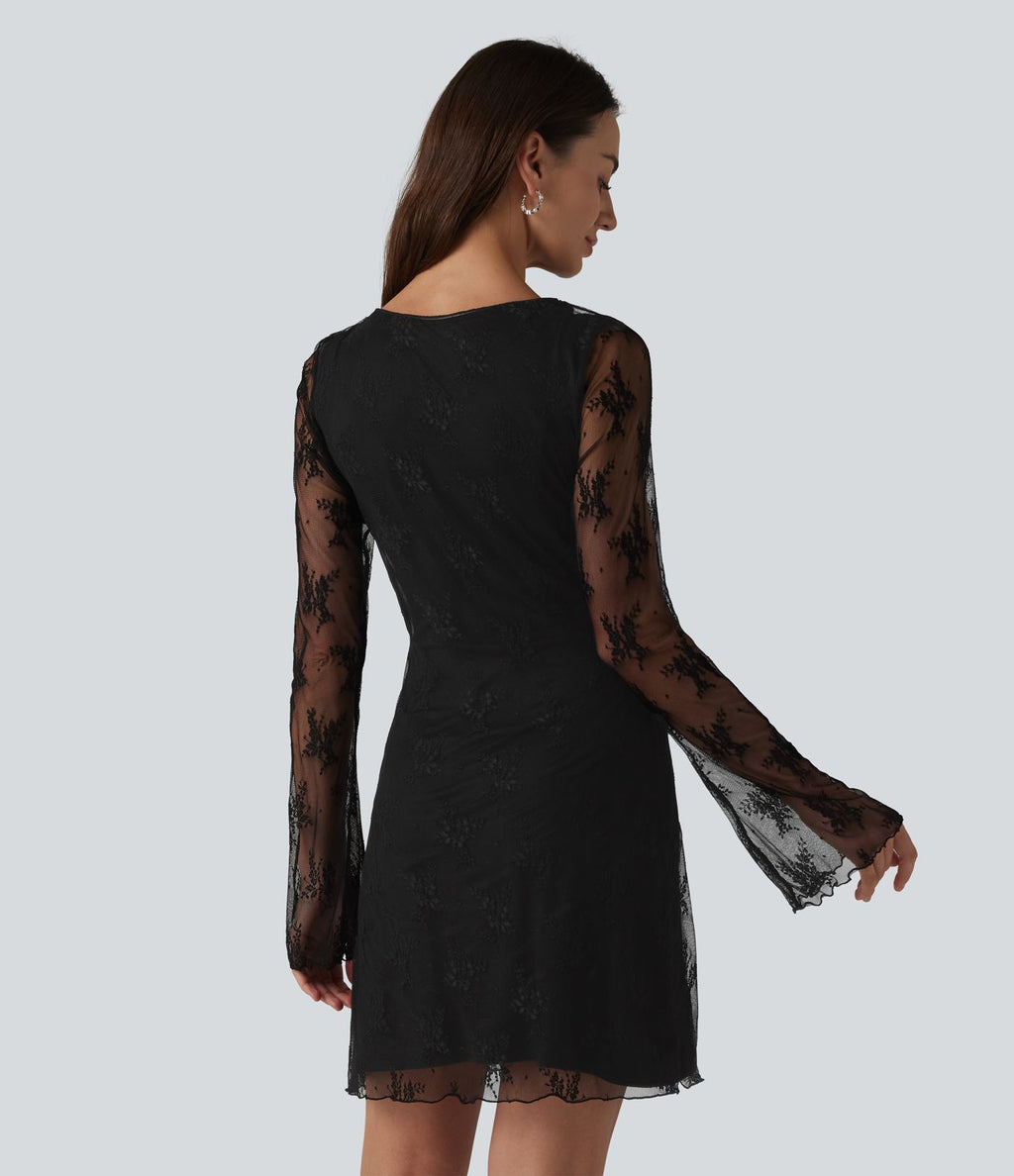Robe de soirée deux pièces en dentelle col rond manches à volants