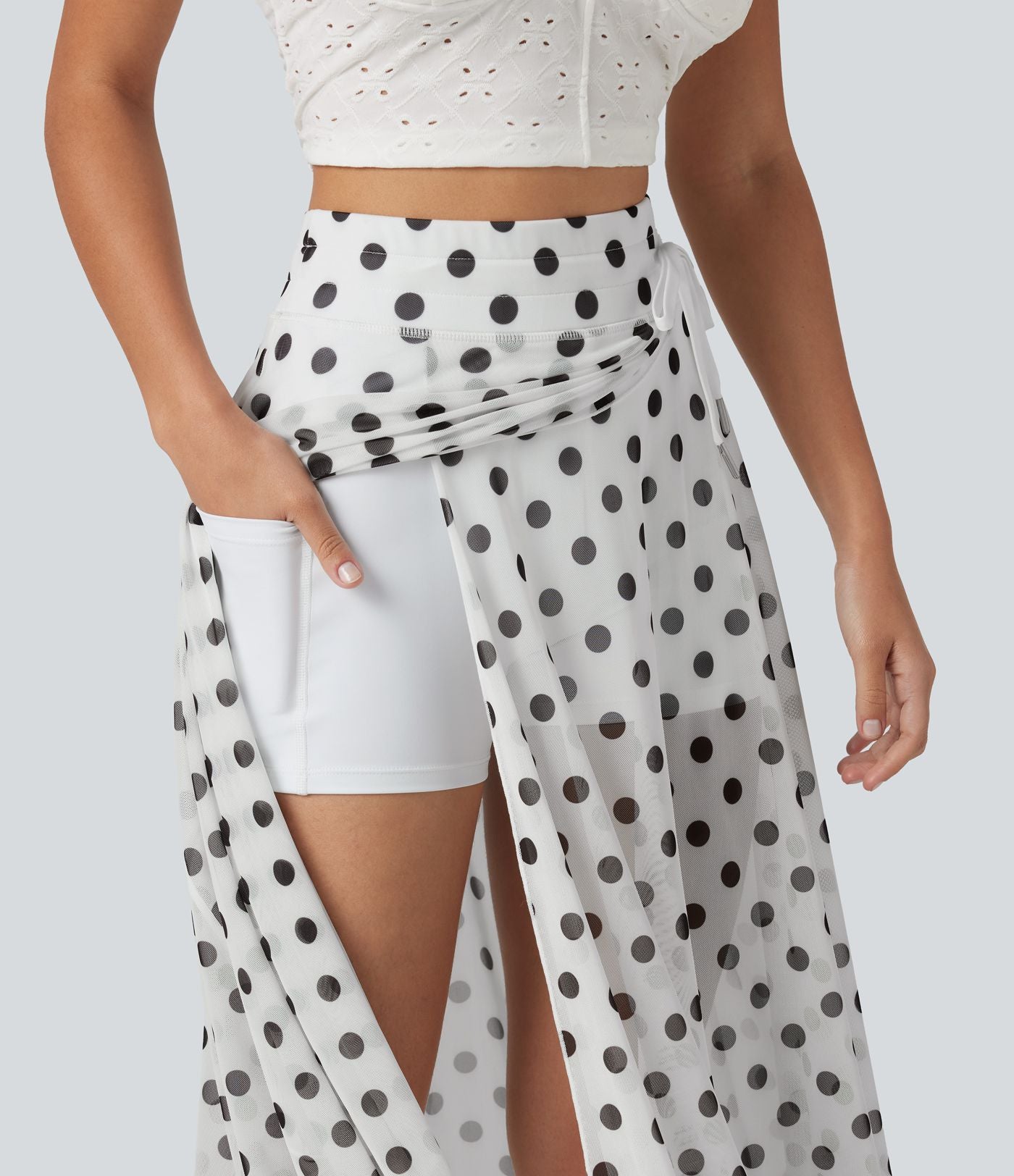 Jupe-short midi fluide évasée taille haute style vacances en mesh à pois avec cordon de serrage et poches