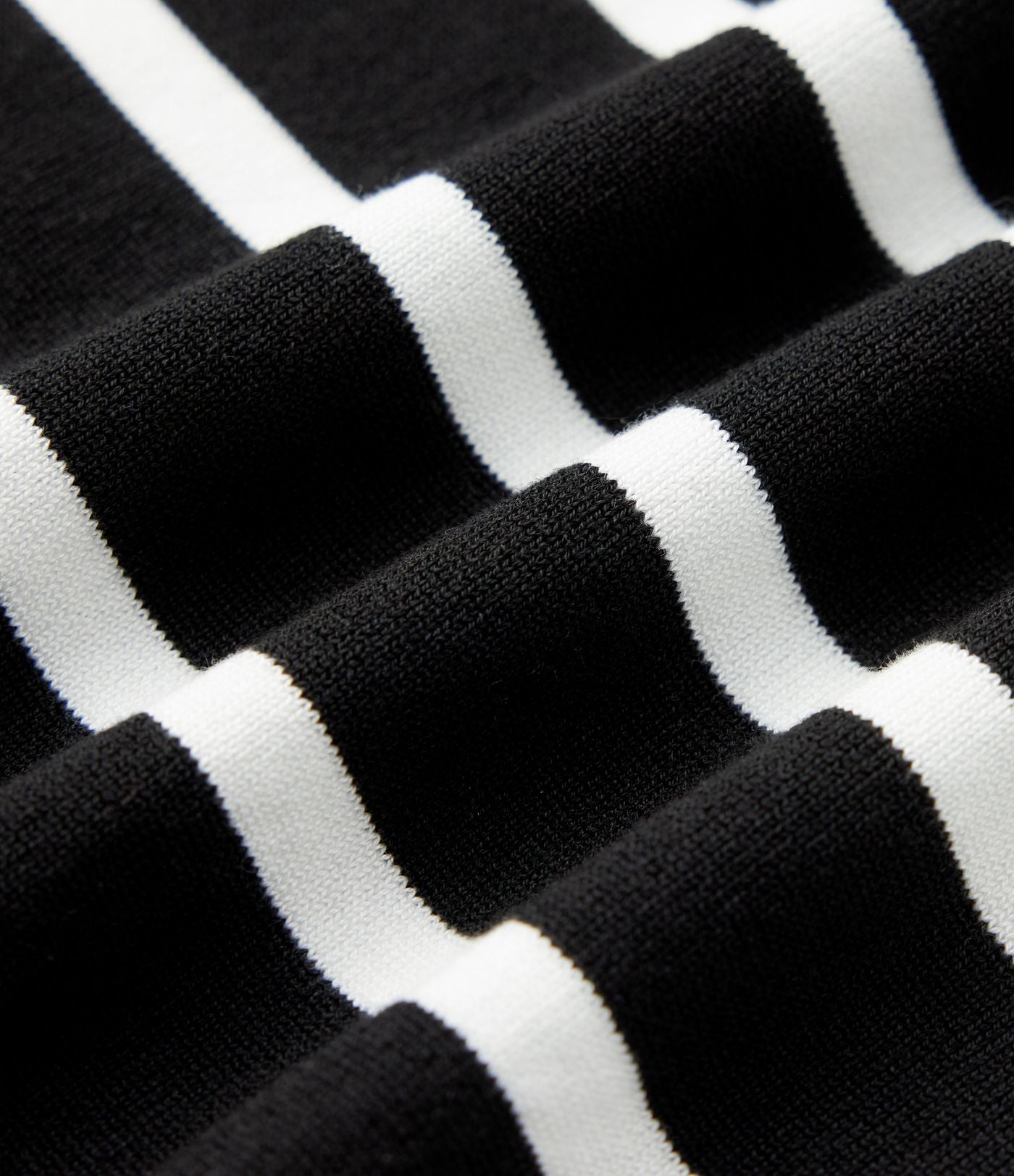 Pull tailleur col rond à manches courtes et rayures