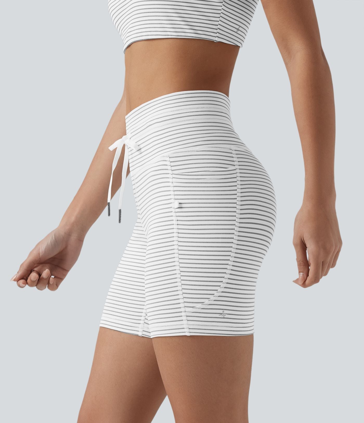 Short cycliste de yoga taille haute à rayures avec cordon de serrage 12,5 cm et poches