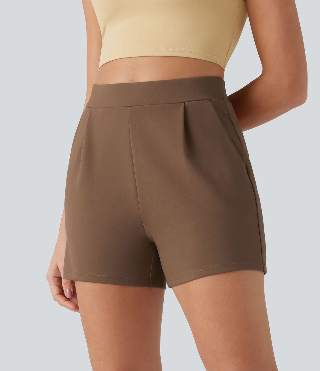 Short tailleur plissé taille haute avec poches