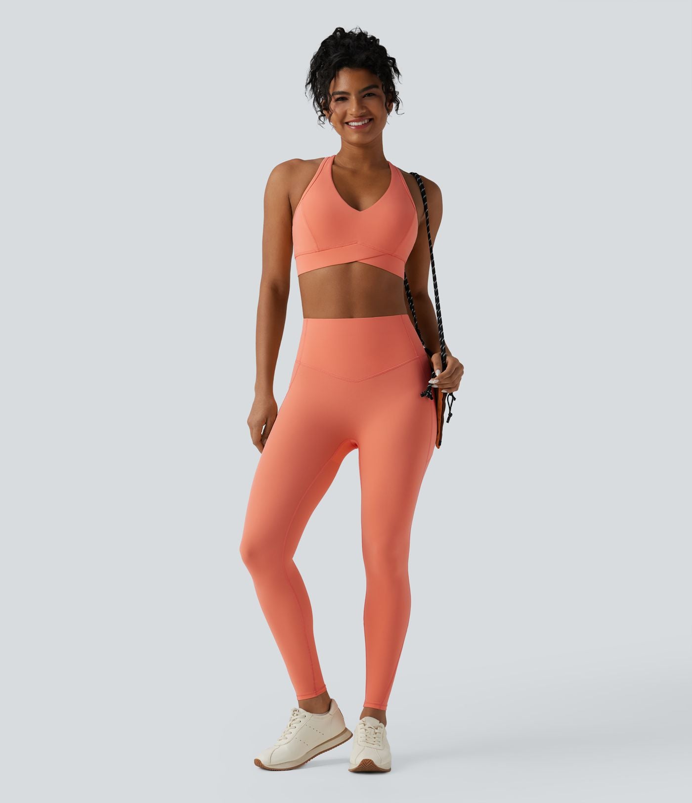 Brassière de sport entraînement Halara UltraSculpt™ soutien intermédiaire col V dos nageur bonnets A-C
