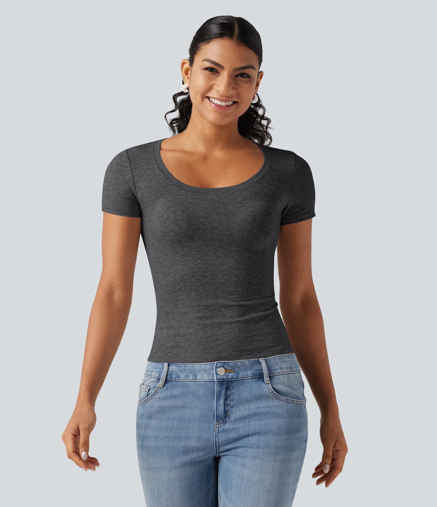 T-shirt Halara décontracté en jersey de coton à manches courtes col dégagé