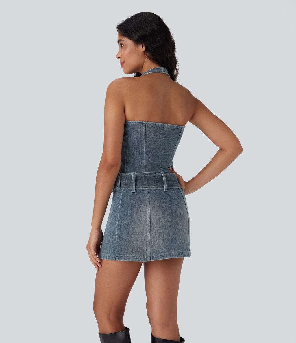 Mini-robe décontractée moulante Halara Flex™ en denim stretch lavé avec dos nu, col licou, fermeture éclair et ceinture