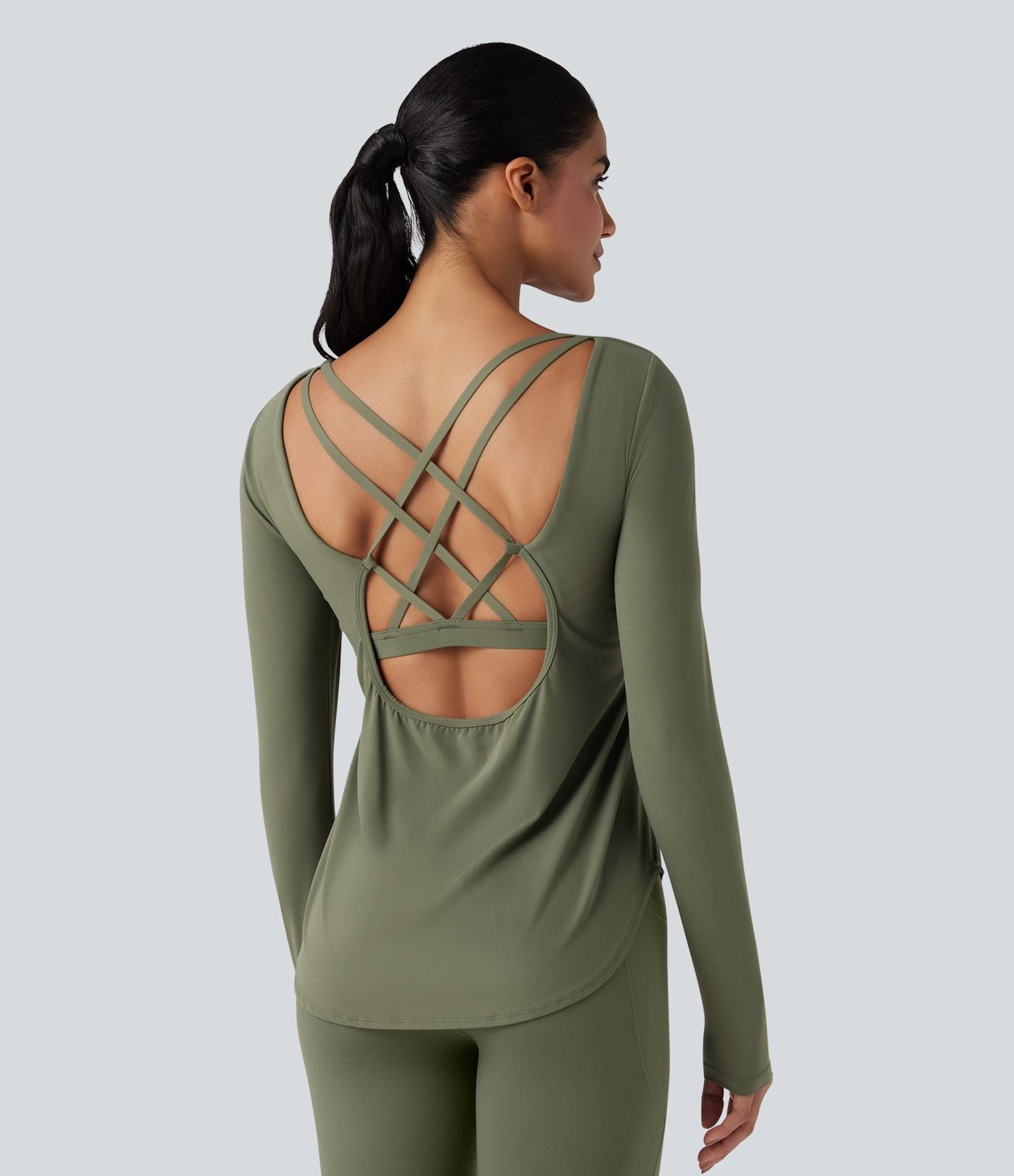 Haut de sport d'entraînement Halara UltraSculpt™ manches longues dos nu entrecroisé à ourlet arrondi