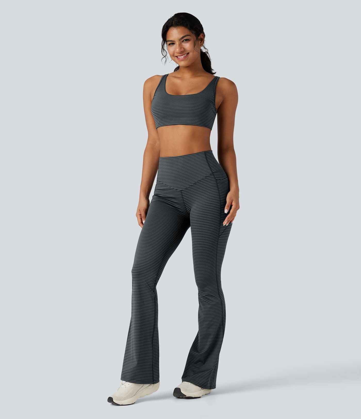 Pantalon de yoga à coupe bootcut gainant taille haute à rayures avec poches