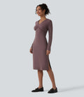 Robe midi col V manches longues froncée avec fente - Idéale pour le bureau