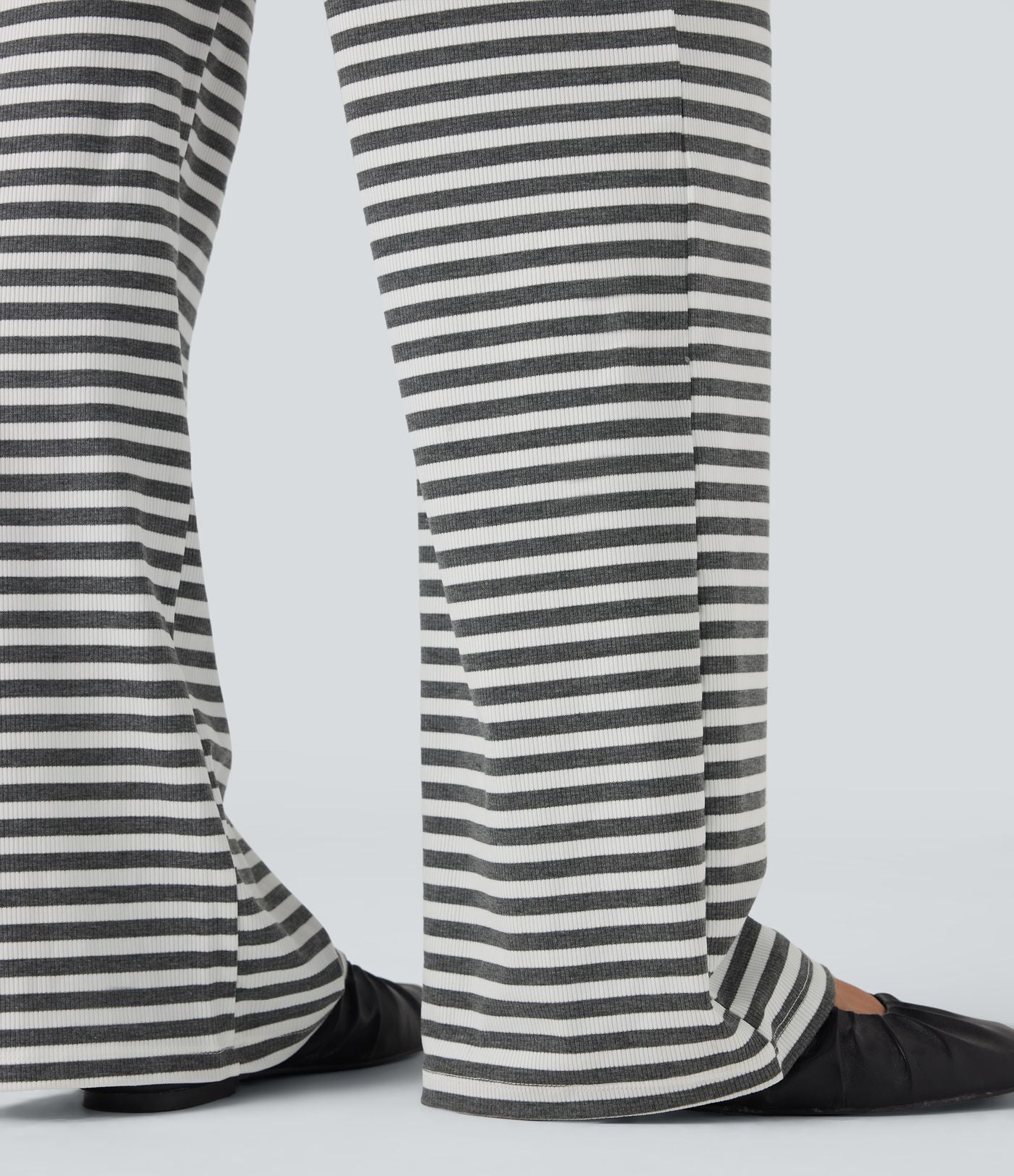 Pantalon évasé rayé taille basse à rabat