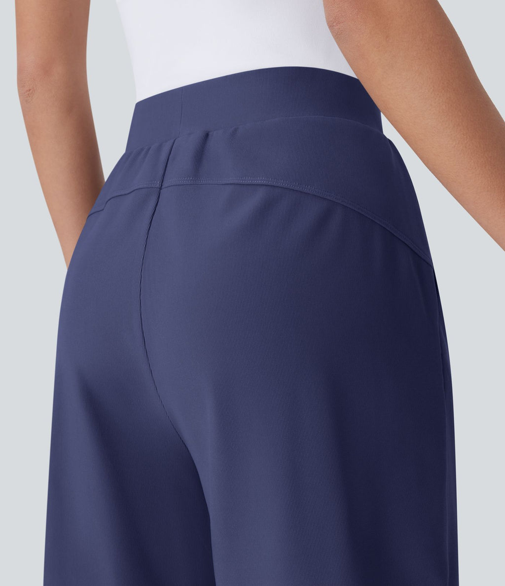 Short Bermuda Tailleur Fluide sculptant taille haute en maille gaufrée avec poches latérales
