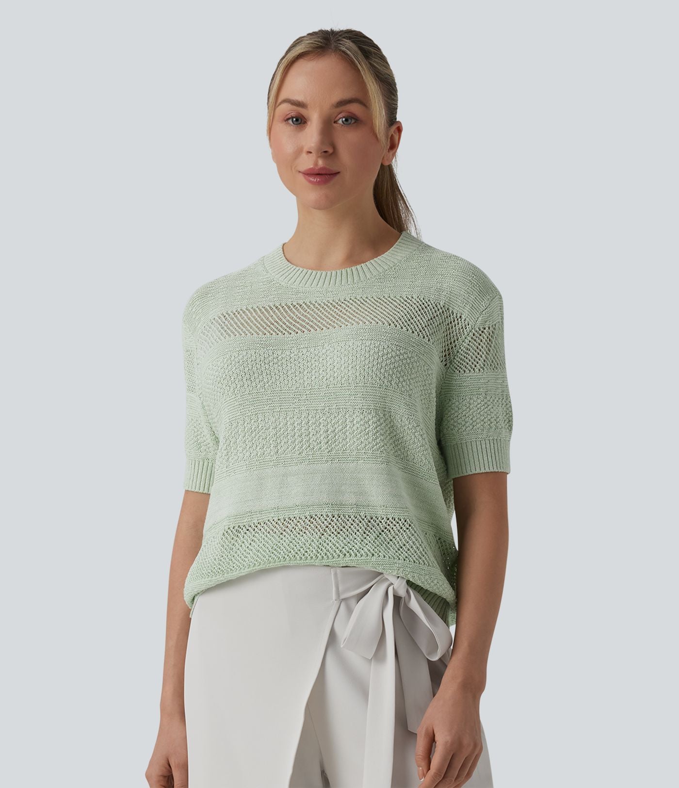 Pull tailleur col rond manches courtes crochet