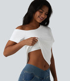 T-shirt SoftlyZero™ Airy asymétrique épaule dénudée froncé avec fente, brassière intégrée et effet frais InstantCool