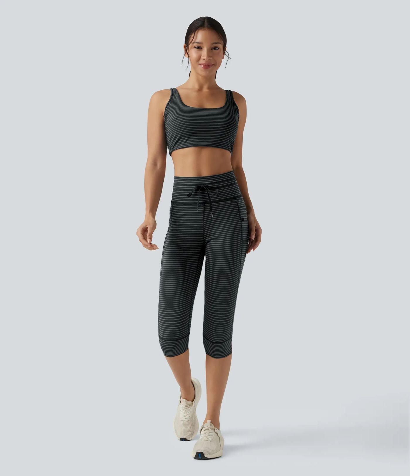 Legging 3/4 de yoga taille haute à rayures avec cordon de serrage et poches
