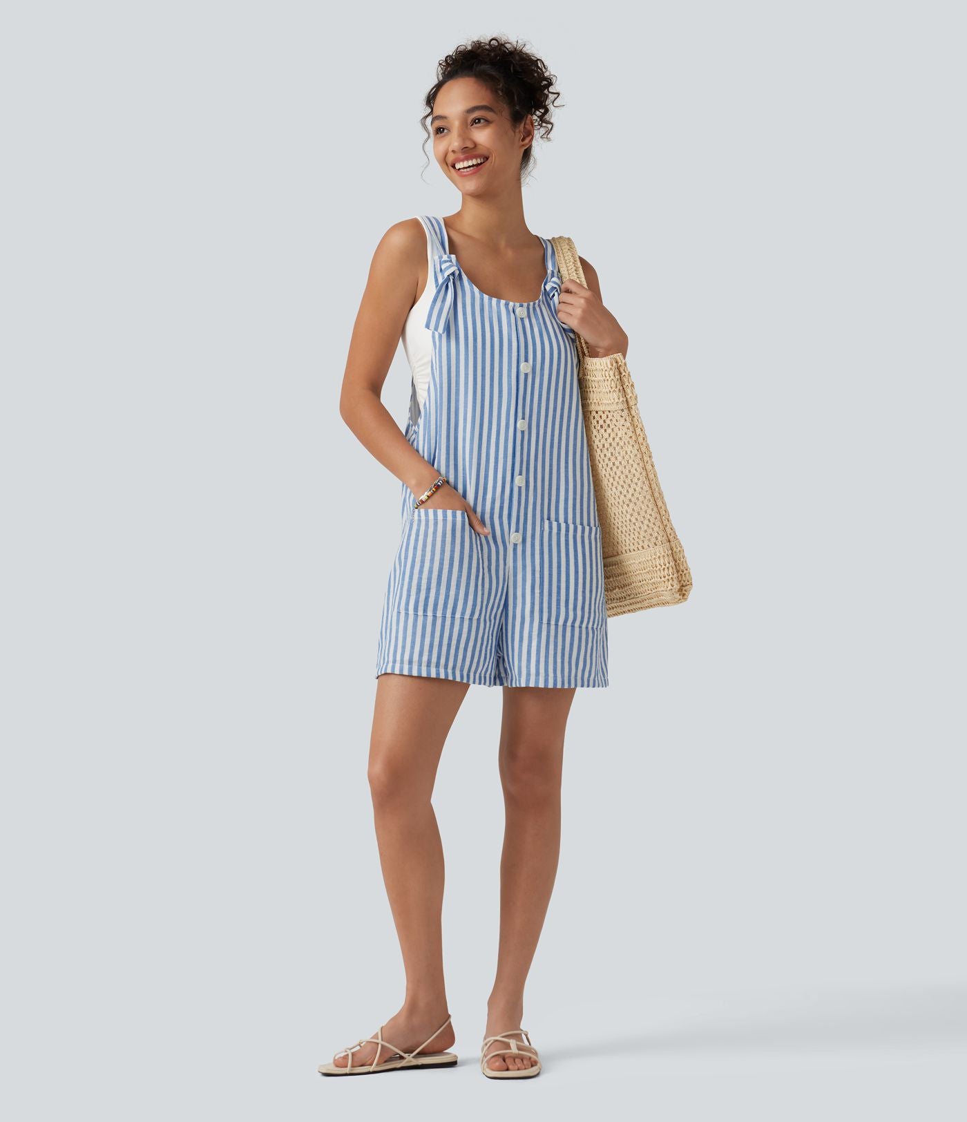 Salopette short casual rayée à toucher lin avec bretelles nouées et poches